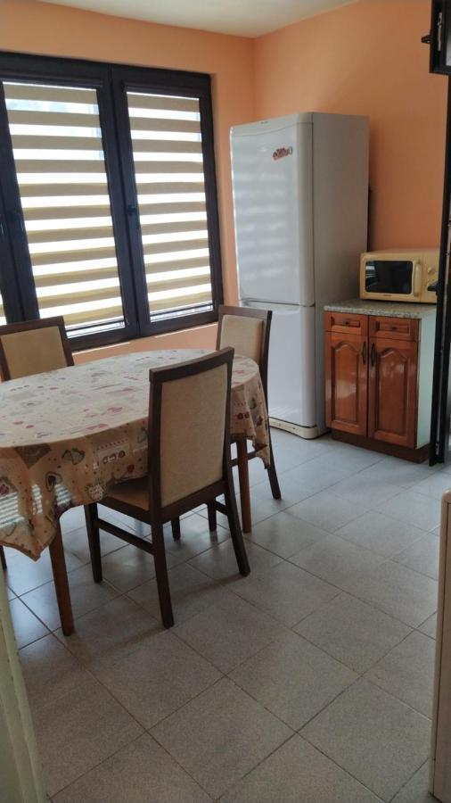 Apartment Levski Apart Burgas Stad Buitenkant foto