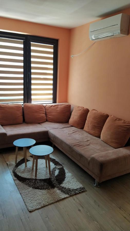 Apartment Levski Apart Burgas Stad Buitenkant foto
